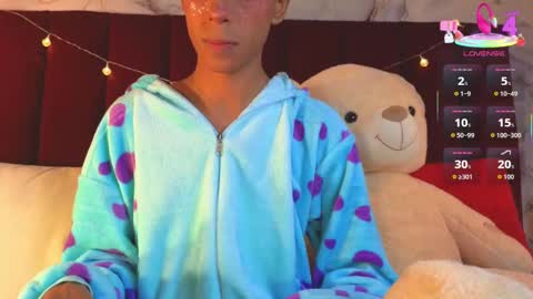 PRINCEPOPPY  online show from 10.04.25