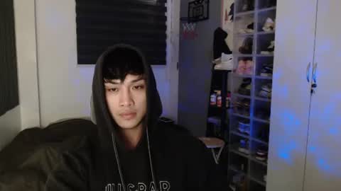 Snapshot of princeadrianx chatting on 06.10.26 Prince Adrian online show from 06.10.26