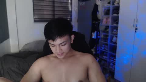 Snapshot of princeadrianx chatting on 07.04.26 Prince Adrian online show from 07.04.26