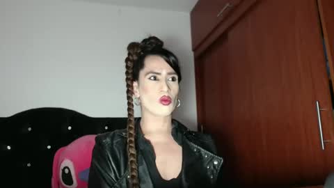 Snapshot of princes_ass111 chatting on 10.20.25 Chica Sexy Sexy Ass online show from 10.20.25