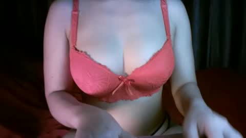 Snapshot of princess916446 chatting on 01.01.25   princess   online show from 01.01.25