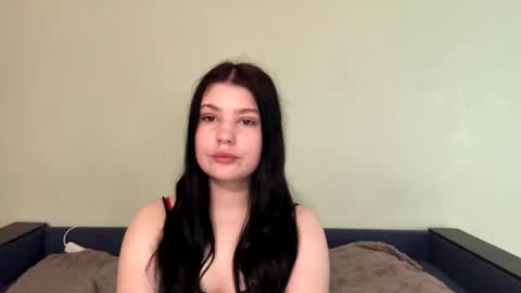 Snapshot of princess_shy_ chatting on 05.15.26 princess shy online show from 05.15.26