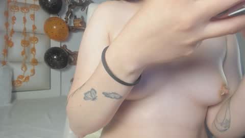 princess_tokyo_ online show from 10.15.25