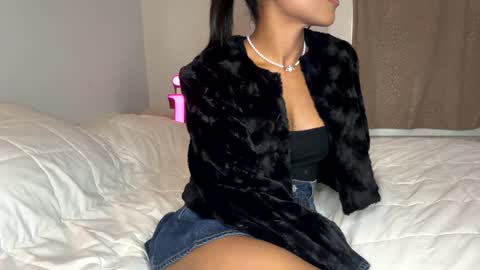 Snapshot of princessaleah chatting on 12.07.24 Princess Aleah online show from 12.07.24