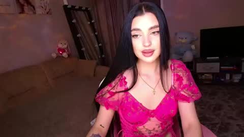 Snapshot of princessamira1 chatting on 09.15.25 princessamira1 online show from 09.15.25