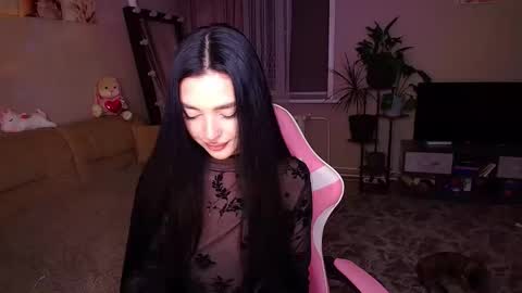 Snapshot of princessamira1 chatting on 10.10.25 princessamira1 online show from 10.10.25