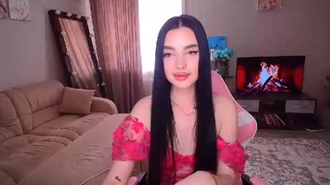Snapshot of princessamira1 chatting on 05.06.26 princessamira1 online show from 05.06.26