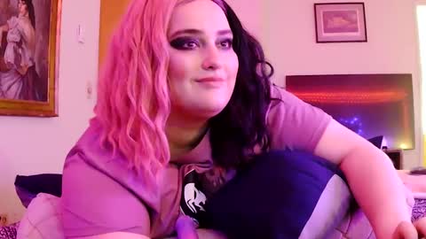 Snapshot of princessblazed444 chatting on 09.20.25 NOTYOURTYPICALBARBIE online show from 09.20.25