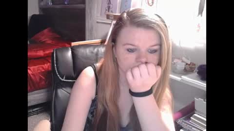Snapshot of princessbunny420 chatting on 06.19.26 princessbunny420 online show from 06.19.26