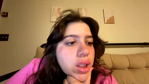 Snapshot of princesslaylaa chatting on 09.20.25 princessviccxo online show from 09.20.25