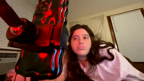 Snapshot of princesslaylaa chatting on 10.20.25 princessviccxo online show from 10.20.25