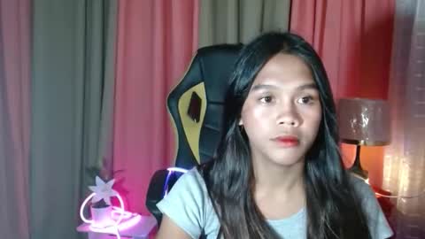 Snapshot of princessrynn chatting on 09.19.25 princessrynn online show from 09.19.25