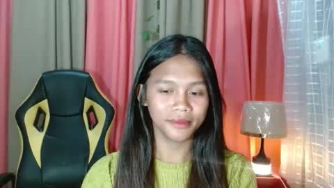 Snapshot of princessrynn chatting on 10.07.25 princessrynn online show from 10.07.25