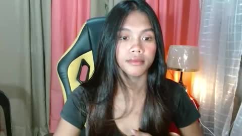 Snapshot of princessrynn chatting on 10.08.25 princessrynn online show from 10.08.25