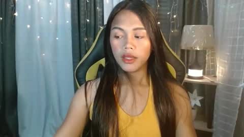 Snapshot of princessrynn chatting on 10.29.25 princessrynn online show from 10.29.25