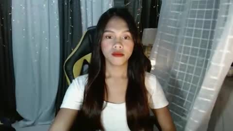 Snapshot of princessrynn chatting on 11.13.25 princessrynn online show from 11.13.25