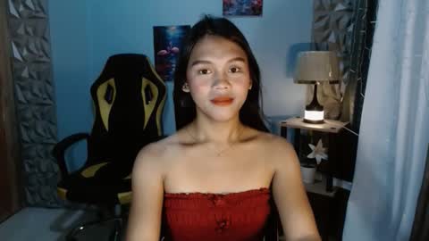 Snapshot of princessrynn chatting on 11.28.25 princessrynn online show from 11.28.25