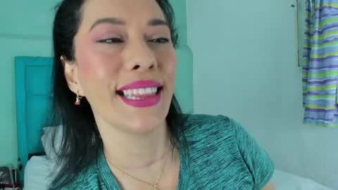 Snapshot of priscilasmiith25 chatting on 05.15.26 PriscilaSmiith online show from 05.15.26