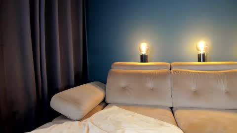 Raven  but you can call me sweetie or honey too  online show from 10.10.25