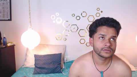 Adris  Juan online show from 11.28.25