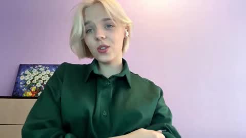 Scarlet online show from 12.22.25