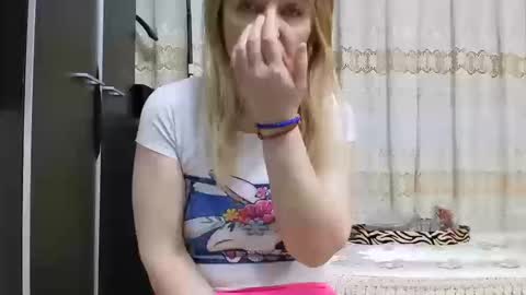 Snapshot of pryncess_sweety chatting on 03.12.26 Pryncess sweety online show from 03.12.26