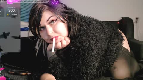 Snapshot of psychobitch69 chatting on 12.21.24 OlivePsy online show from 12.21.24