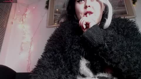 Snapshot of psychobitch69 chatting on 01.06.25 OlivePsy online show from 01.06.25