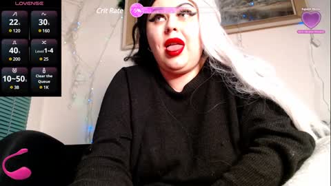 Snapshot of psychobitch69 chatting on 01.12.25 OlivePsy online show from 01.12.25
