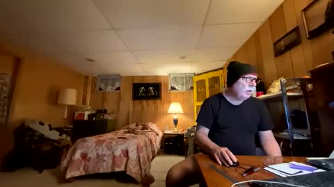 Snapshot of ptyhosefetish chatting on 12.16.25 ptyhosefetish online show from 12.16.25