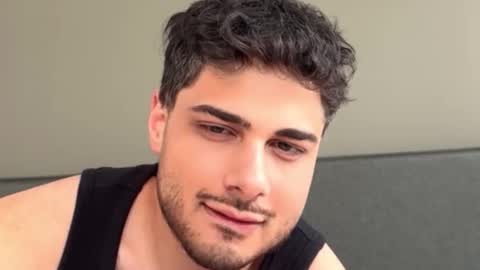Snapshot of puffishere chatting on 05.17.26 puffishere online show from 05.17.26