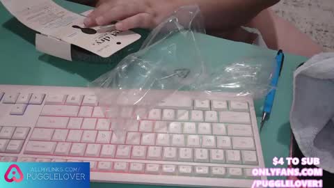 Puggie -  online show from 02.26.25