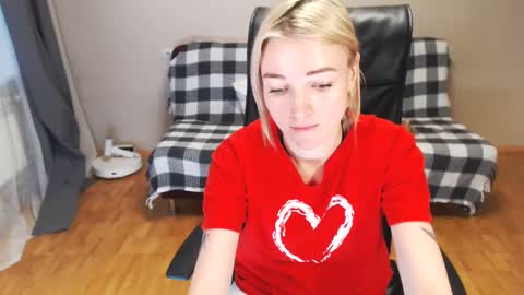 Polly online show from 12.23.24