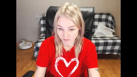 Polly online show from 01.06.25