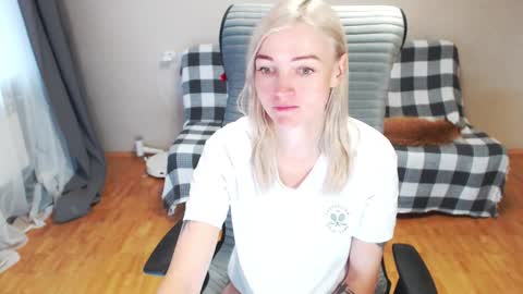 Polly online show from 09.11.25