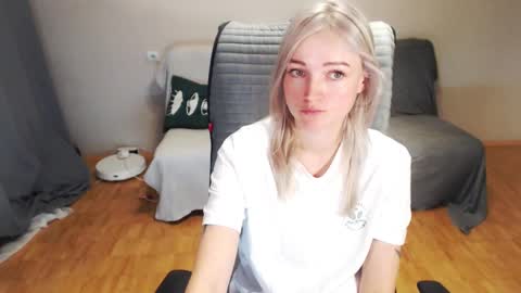 Snapshot of puma_ma chatting on 02.02.26 Polly online show from 02.02.26