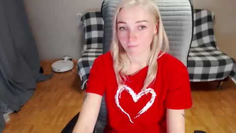 Snapshot of puma_ma chatting on 02.13.26 Polly online show from 02.13.26