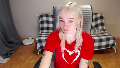 Snapshot of puma_ma chatting on 02.15.26 Polly online show from 02.15.26