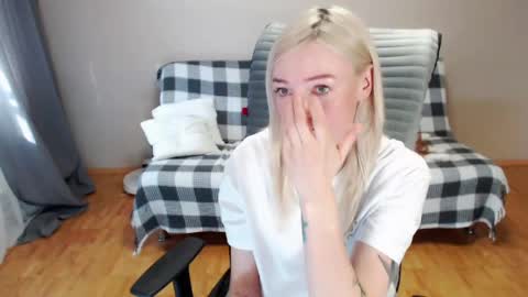 Snapshot of puma_ma chatting on 05.19.26 Polly online show from 05.19.26