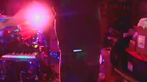 punkrunr083 online show from 04.24.26