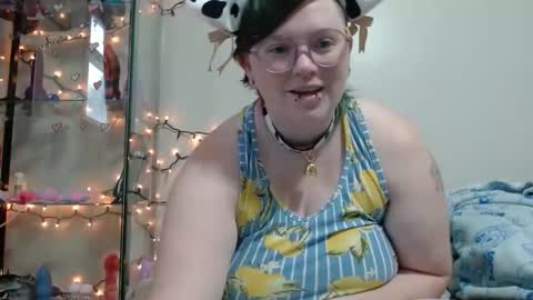 Snapshot of pupghostt chatting on 04.05.26 PupGhostt online show from 04.05.26