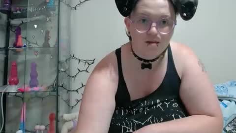 Snapshot of pupghostt chatting on 04.16.26 PupGhostt online show from 04.16.26