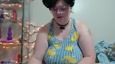 Snapshot of pupghostt chatting on 04.21.26 PupGhostt online show from 04.21.26