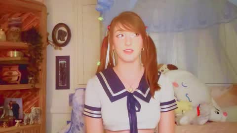 Snapshot of puppyred chatting on 11.06.25 puppyred online show from 11.06.25