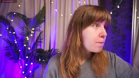 constant schedule Wednesday  Friday  Saturday  Sunday  The Rosemarie online show from 09.20.25