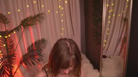 constant schedule Wednesday  Friday  Saturday  Sunday  The Rosemarie online show from 11.16.25