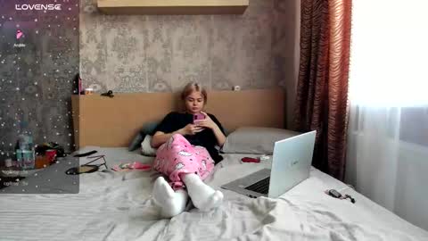 Katty online show from 10.03.25