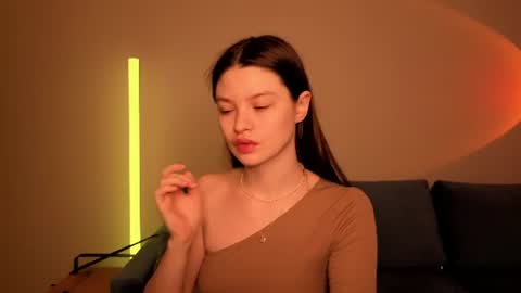 Snapshot of puree_eva chatting on 06.18.26 Eva online show from 06.18.26