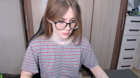 Snapshot of pureheartt chatting on 12.17.24 I am Mila online show from 12.17.24