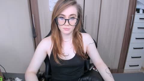 Snapshot of pureheartt chatting on 12.25.24 I am Mila online show from 12.25.24